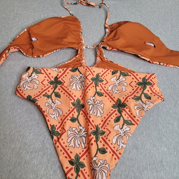 Ladies One Piece Swimsuit High Cut with cover up Sz. M - Picture 4 of 6